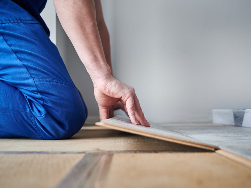 male-worker-hands-laying-laminate-flooring-in-apar-2026-01-07-01-01-25-utc (1)